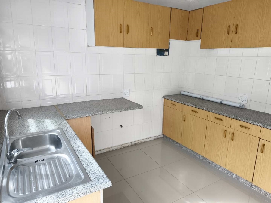 To Let 1 Bedroom Property for Rent in Grassy Park Western Cape